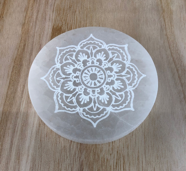 Plato Selenita Mándala Flor 10 cm